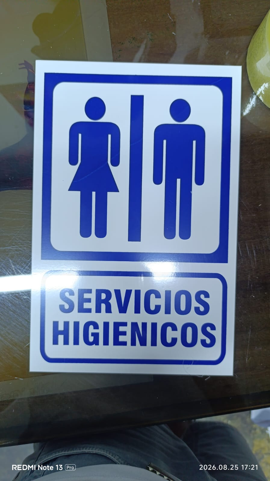 Trabajo de vinil o señalética VIN-03
